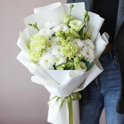 online best flowers delivery in lara